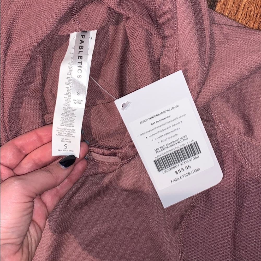 Fabletics performance pullover - Picture 4 of 7